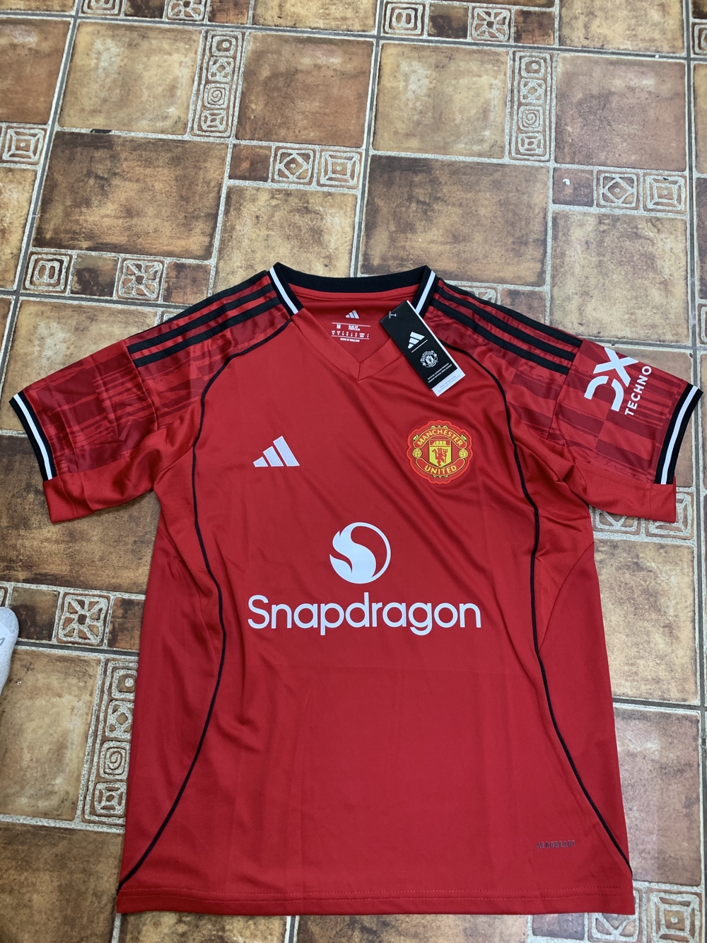 adidas Manchester United 2025/26 Jersey Size M
